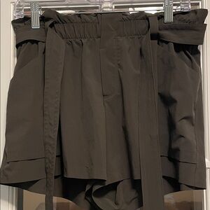 Athleta Gray Shorts Size 6.